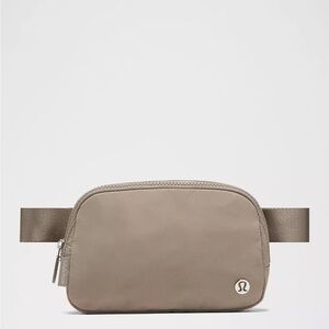 Lululemon Everywhere Belt Bag in the color Trench.